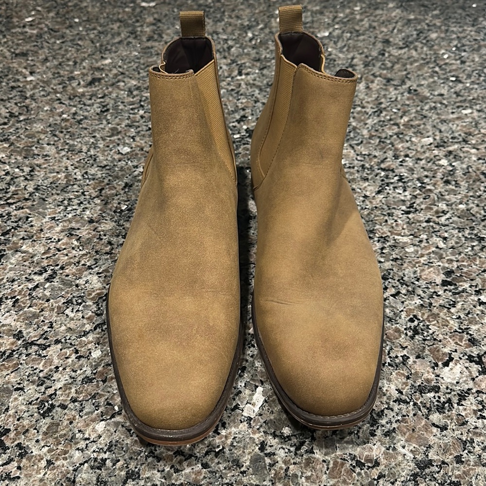 Men's Tan Chelsea Boots